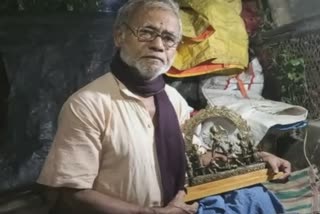 ডোকরা শিল্পী শিবপ্রসাদ কর্মকার