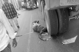 one died in road accident at chandrayanagutta in hyderabad