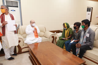 Amit Shah meets family members of Bengal BJP worker killed in judicial custody