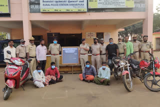 Arrest of four Chain Snatcher in Shimoga
