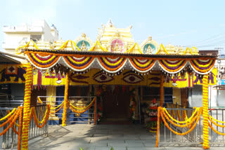 countdown begins for hasanamba temple opening, Hassanambe Temple, Hassanambe Temple opens, No entry to Hassanambe temple, Devotees no entry to temple, ಹಾಸನಾಂಬ ದೇವಾಲಯ, ಹಾಸನಾಂಬ ದರ್ಶನಕ್ಕೆ ಕ್ಷಣಗಣನೆ, ಹಾಸನಾಂಬ ದೇವಾಲಯ ಪ್ರವೇಶಕ್ಕೆ ನಿಷೇಧ, ಭಕ್ತರಿಗೆ ಹಾಸನಾಂಬ ದೇವಾಲಯ ಪ್ರವೇಶಕ್ಕೆ ನಿಷೇಧ,