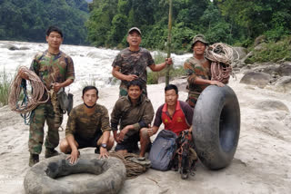 Army rescue_teo women