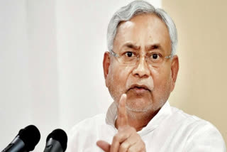 Nitish plays his master card on the last day of campaigning