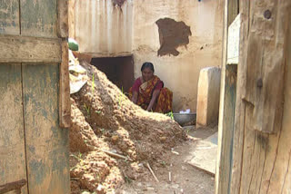 more than 30 house collapse In Haveri Taluk