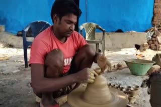 potters-worried-in-dhanabd