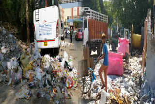 problem of open dumping of garbage taking place in delhi