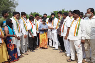 congress working President ponnam prabhakar visits akkannapet mandal in siddipet district