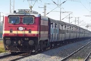 Railway will run Pooja special train