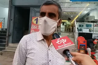 People facing problem due to increasing pollution in Delhi