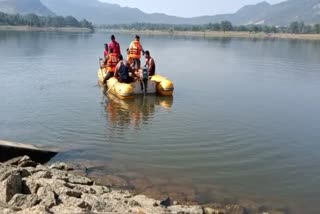 dead-body-of-a-student-immersed-in-belsonga-dam-was-not-found-even-after-72-hours-in-jashpur