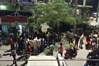 Police attacked by people