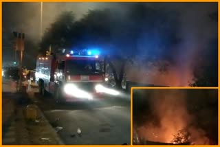 Litter fire near Rithala metro station, people have trouble breathing