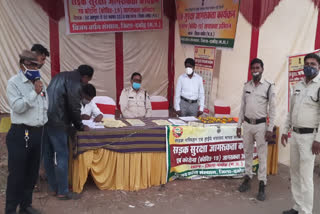 road-safety-campaign-carried-out-in-damoh