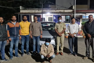 pune police seized illegal cannabis