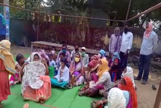Farmer families sits on hunger strike