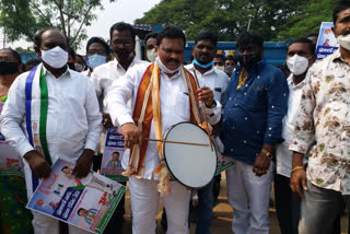 mla kondeti chitti babu in jagananna padayatra