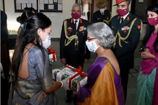 indian-army-chiefs-wife-delivers-gifts-from-gorkha-soldiers-to-their-wives-in-nepal