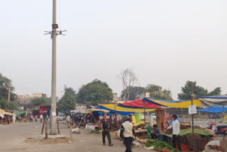 Light problem in Najafgarh vegetable market