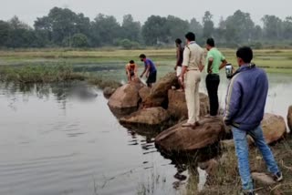 dead-body-of-unknown-person-found-in-dam-located-in-tamanar-industrial-area-of-raigarh