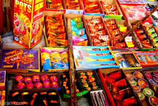 Firecracker ban on Diwali  Delhi bans firecrackers  firecrackers sale licenses in Delhi suspended ahead of Diwali  Firecrackers banned in Delhi  States ban firecrackers ahead Diwali  ന്യൂഡൽഹി  ദീപാവലി  ദേശീയ ഹരിത ട്രൈബ്യൂണൽ  അന്തരീക്ഷ മലിനീകരണം  ദീപാവലിക്ക് ഡൽഹിയിൽ പടക്ക നിരോധനം  National Green Tribunal  കൊവിഡ് വ്യാപനം