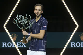Medvedev fights back to beat Zverev; takes Paris Masters title