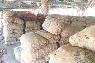 Confiscation of 450 tonnes of stored onions in perambalur
