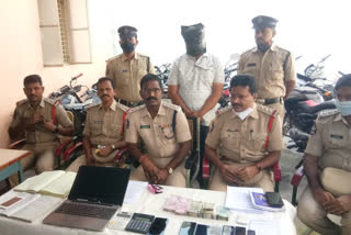 Adoni police arrest a cricket betting bookie