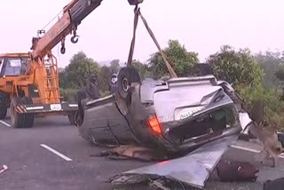 6 dead and 4 injured in road accident
