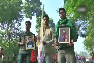 Unique support from Tejaswi Yadav fans