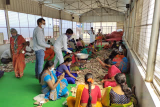 hundi count of jogulamba temple at alampur in jogulamba district