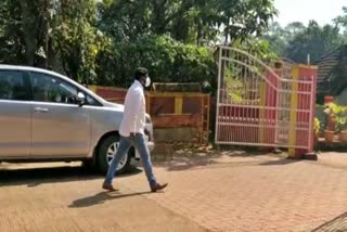 basavraj muttagi visits to dharwad police station for CBI enquiry