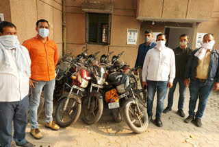 Three miscreants arrested for stealing incidents in Delhi