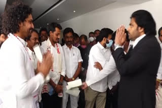 pawan-meets-telangana-youth