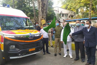 dc flags off ambulances in jamshedpur