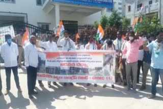 congress leaders protest for help to flood victims at patancheru in sangareddy district