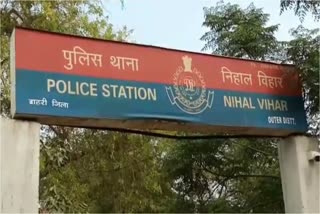 Delhi police arrested 3 thieves including 2 minor in Nihal Vihar