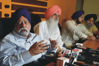 Harvinder Singh Sarna demands for resignation of Manjinder Singh Sirsa