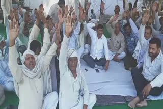 farmers sitting on dharna for 30 day