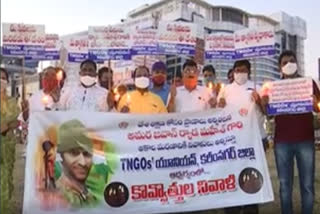 candle parade  in karimnagar to the tribute of veera jawan mahesh