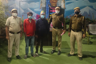 West Delhi Police arrested two auto lifters, cases of stealing half a dozen vehicles