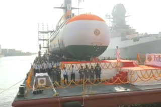 submarine Vagir launched  Scorpene class submarine Vagir launched  Indian Navy's fifth Scorpene class submarine  Mazagon Dock  Shripad Naik  വാഗില്‍ നീറ്റിലിറങ്ങി  വാഗില്‍ അന്തര്‍വാഹിനി  ഇന്ത്യൻ നാവിക സേന