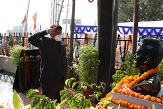 Gyanchand Gupta paid tribute to martyr Captain Rohit Kaushal