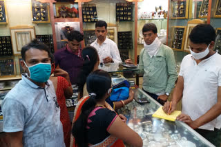 shopping is going on in dhanteras in seraikela