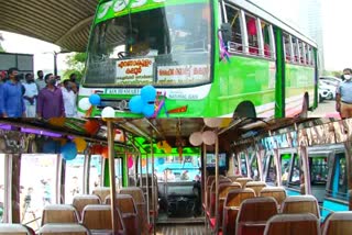 Smart Bus service flagged off in Cochin  ആദ്യത്തെ സ്മാര്‍ട്ട് ബസ് സർവീസ്  കേരളാ മെട്രോ പൊളിറ്റന്‍ ട്രാന്‍സ്പോര്‍ട്ട് അതോറിറ്റി  Kerala Metropolitan Transport Authority  ആദ്യത്തെ സ്മാർട്ട് ബസ് സർവീസ് തുടക്കമായി