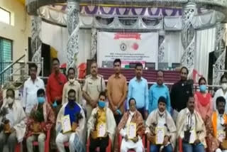 Corona warriors honoured  at Dharmavaram