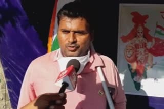 agitation-by-ex-serviceman-for-salary-in-amravati