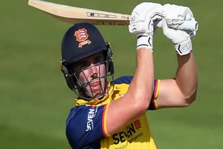 Dan Lawrence: Essex batsman to join Brisbane Heat in Australia's Big Bash