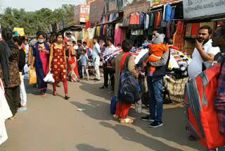 people is shopping for diwali in meerut