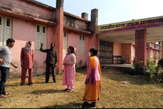 SDM Sanghamitra inspects Pratapgarh hostel in silwani tehsil raisen