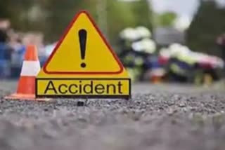 Tragic road accident in Shivpuri, pickup overturns, kills 10